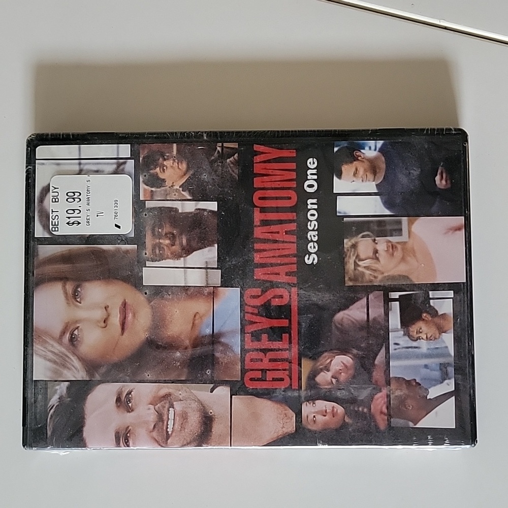 NWT GREYS ANATOMY SEASON QL1